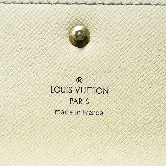 Discontinued Louis Vuitton International Wallet - Picture 3 of 7